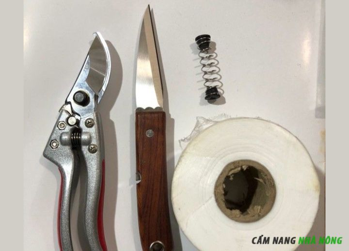 Bộ dụng cụ ghép cành bán tại Shopee
